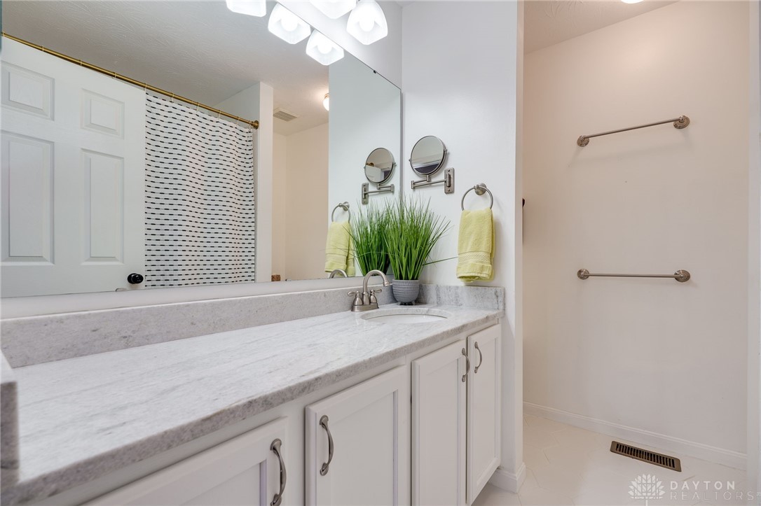 946 Paul Vista Drive