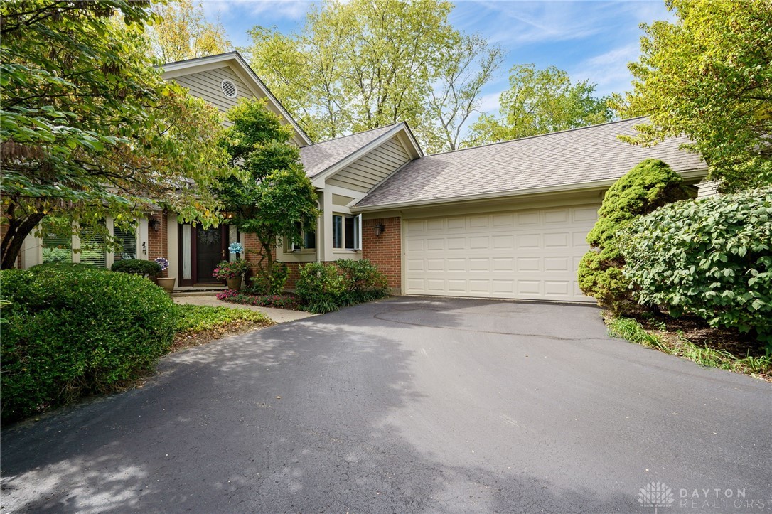 817 Lincoln Woods Court