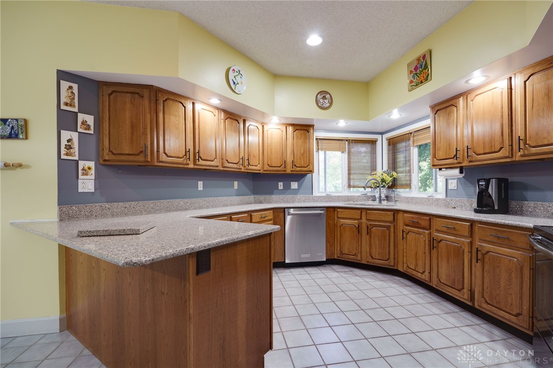 817 Lincoln Woods Court