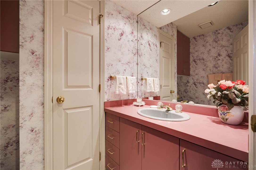 817 Lincoln Woods Court