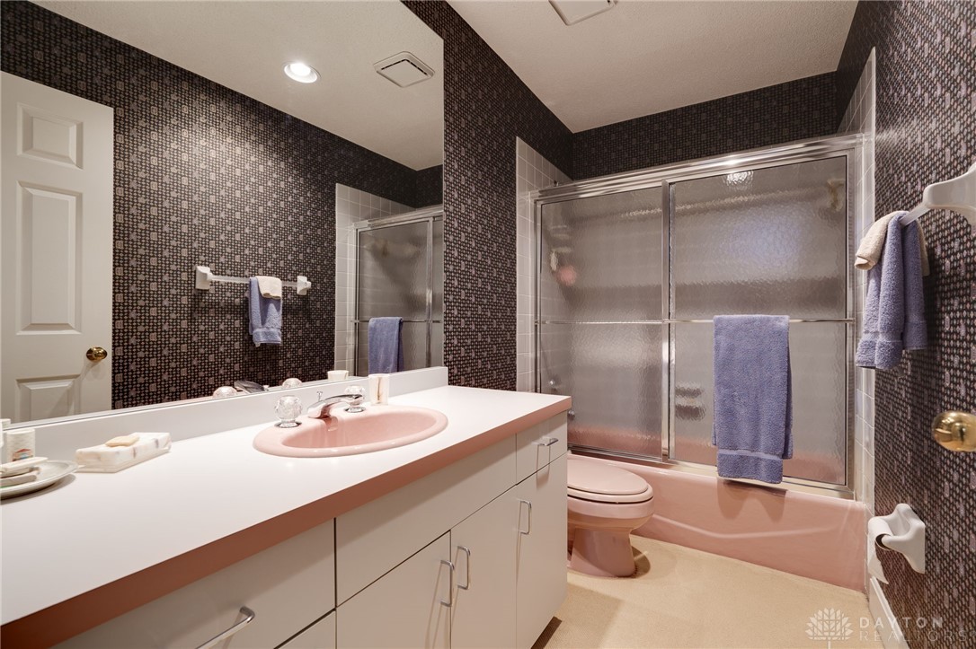 817 Lincoln Woods Court