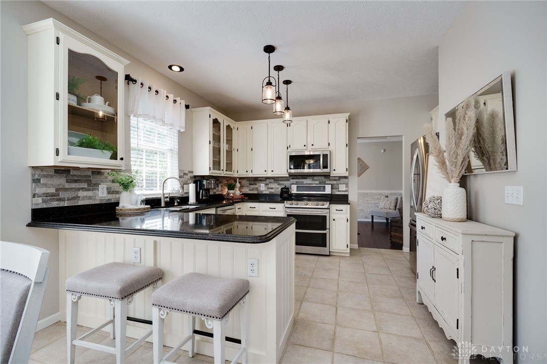 1421 Applebrook Lane