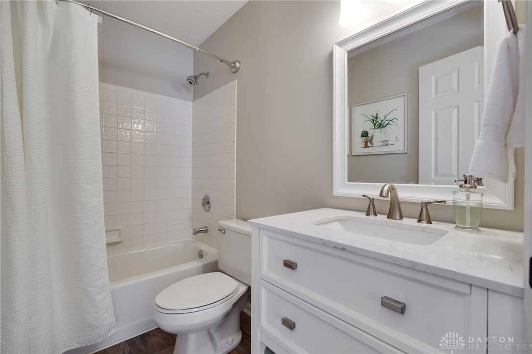 1421 Applebrook Lane