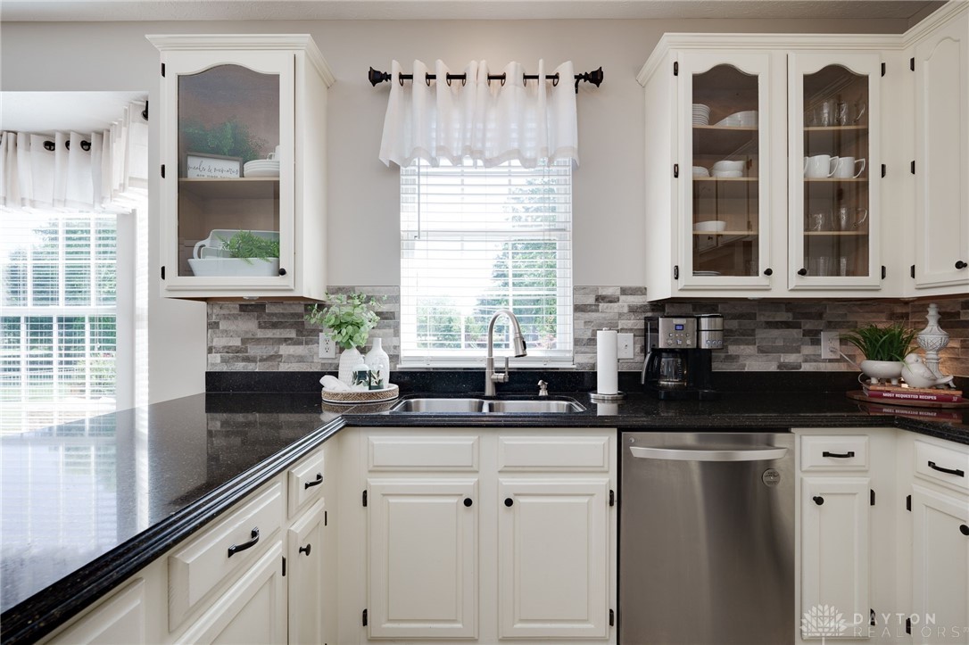 1421 Applebrook Lane