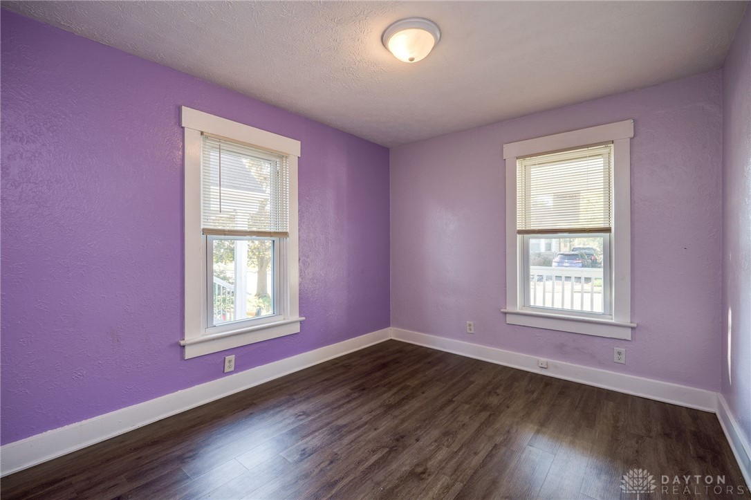 4033 Woodcliffe Avenue