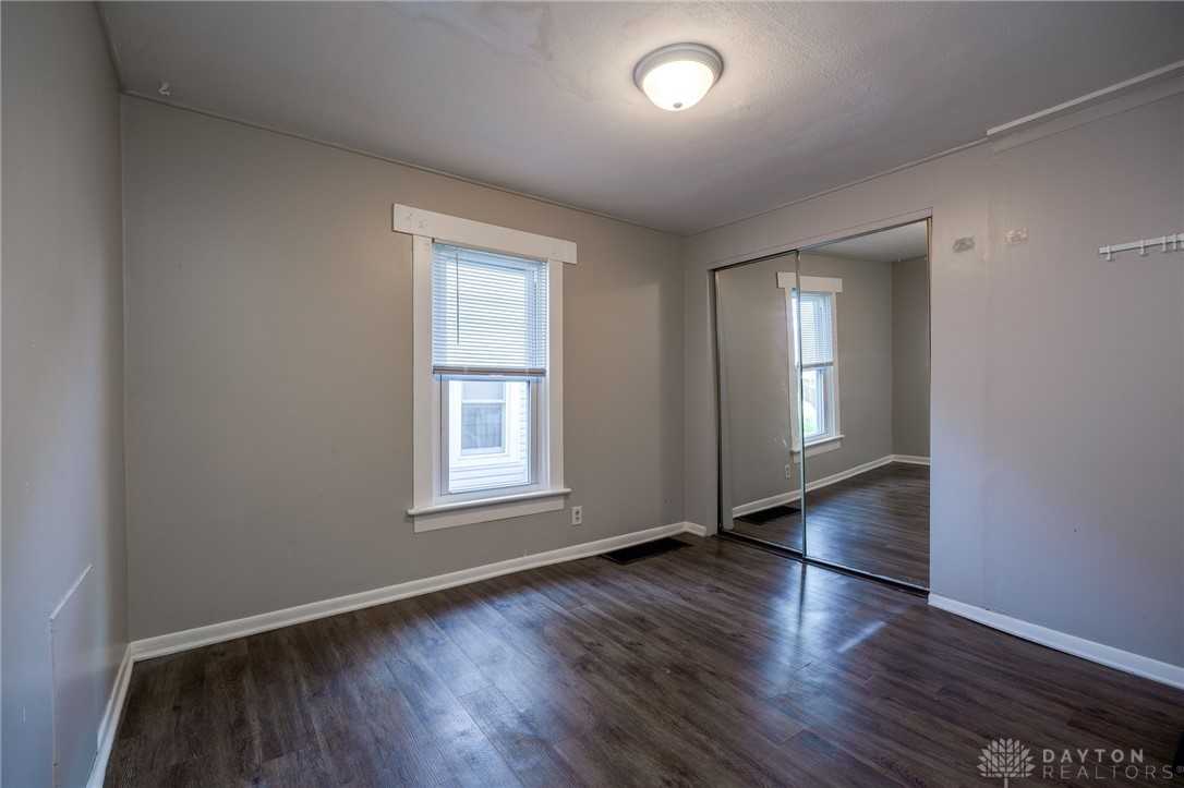 4033 Woodcliffe Avenue