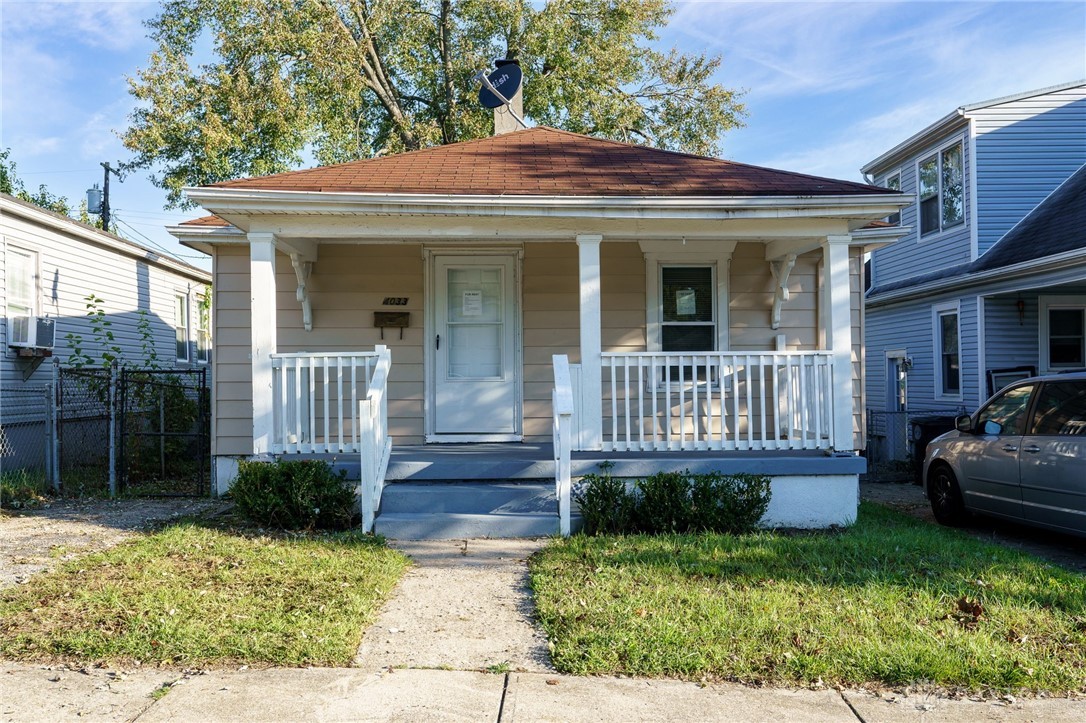 4033 Woodcliffe Avenue