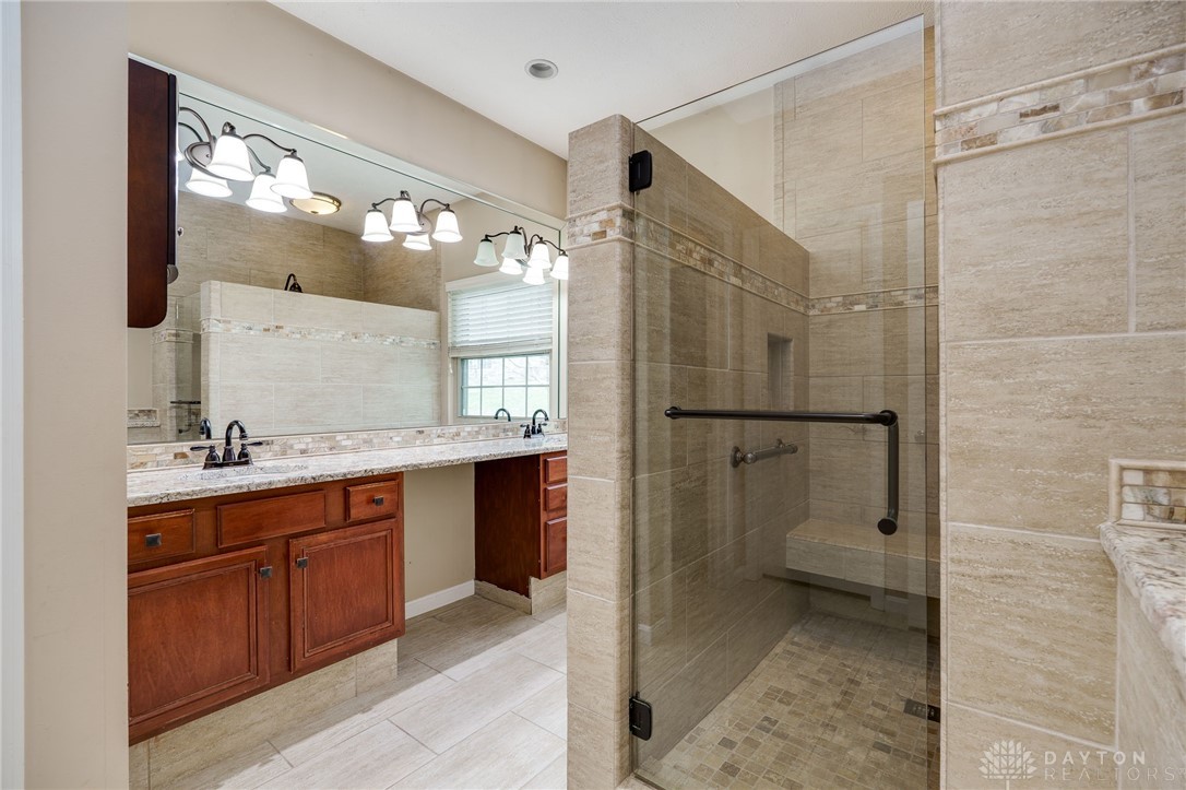 3762 E Sudbury Court