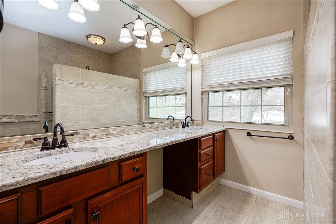 3762 E Sudbury Court