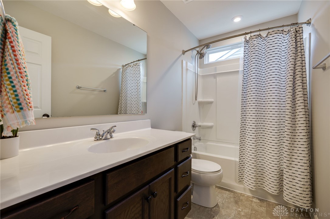 1565 Canterbury Court