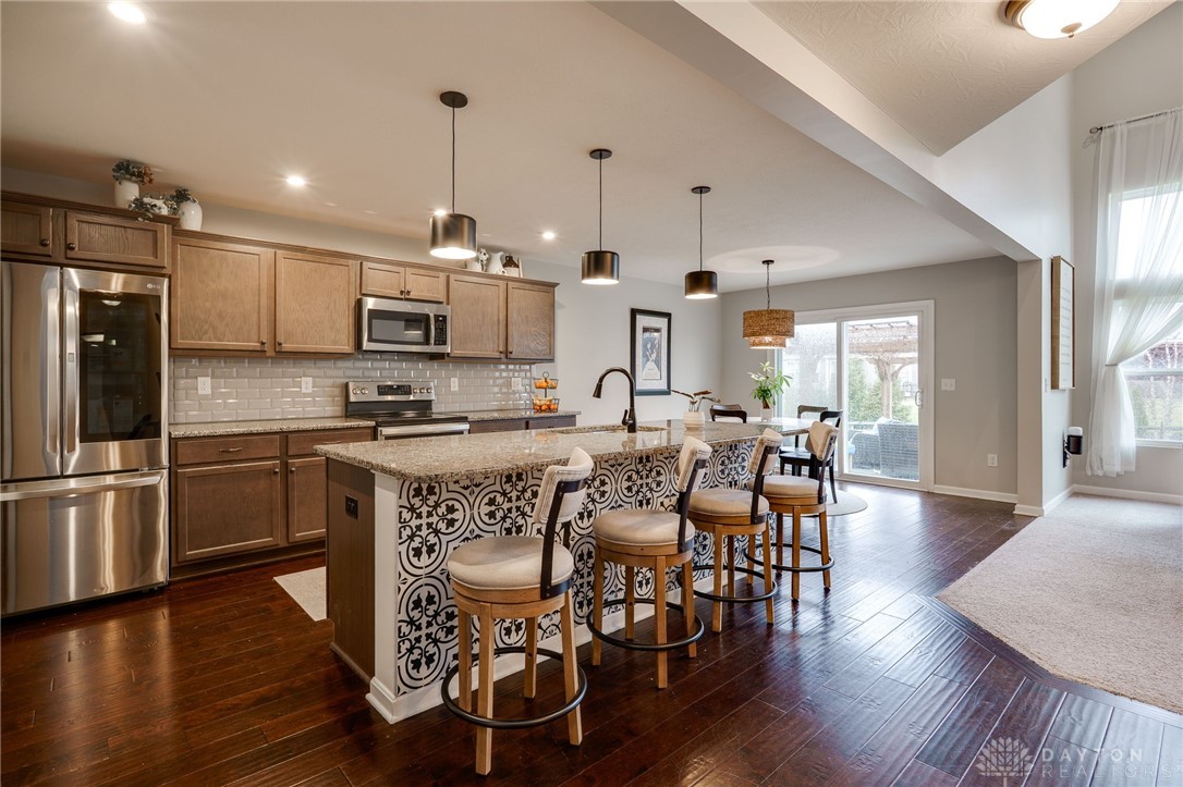 1565 Canterbury Court