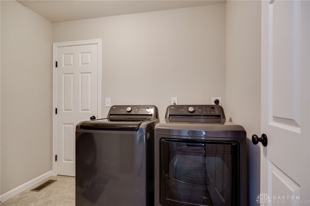 1565 Canterbury Court