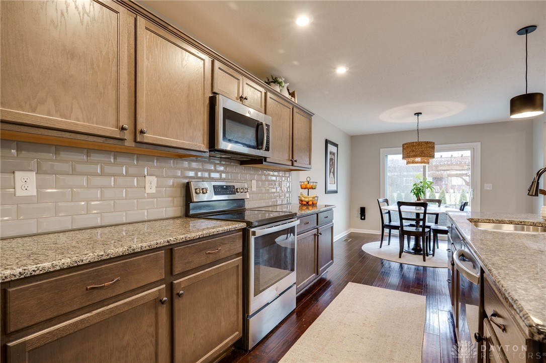 1565 Canterbury Court