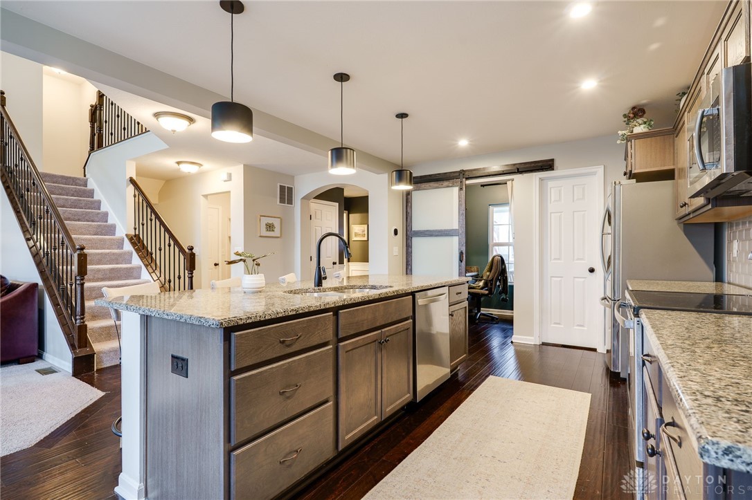 1565 Canterbury Court