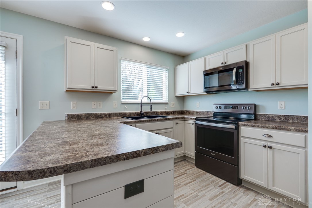 4279 Hunting Hawk Drive