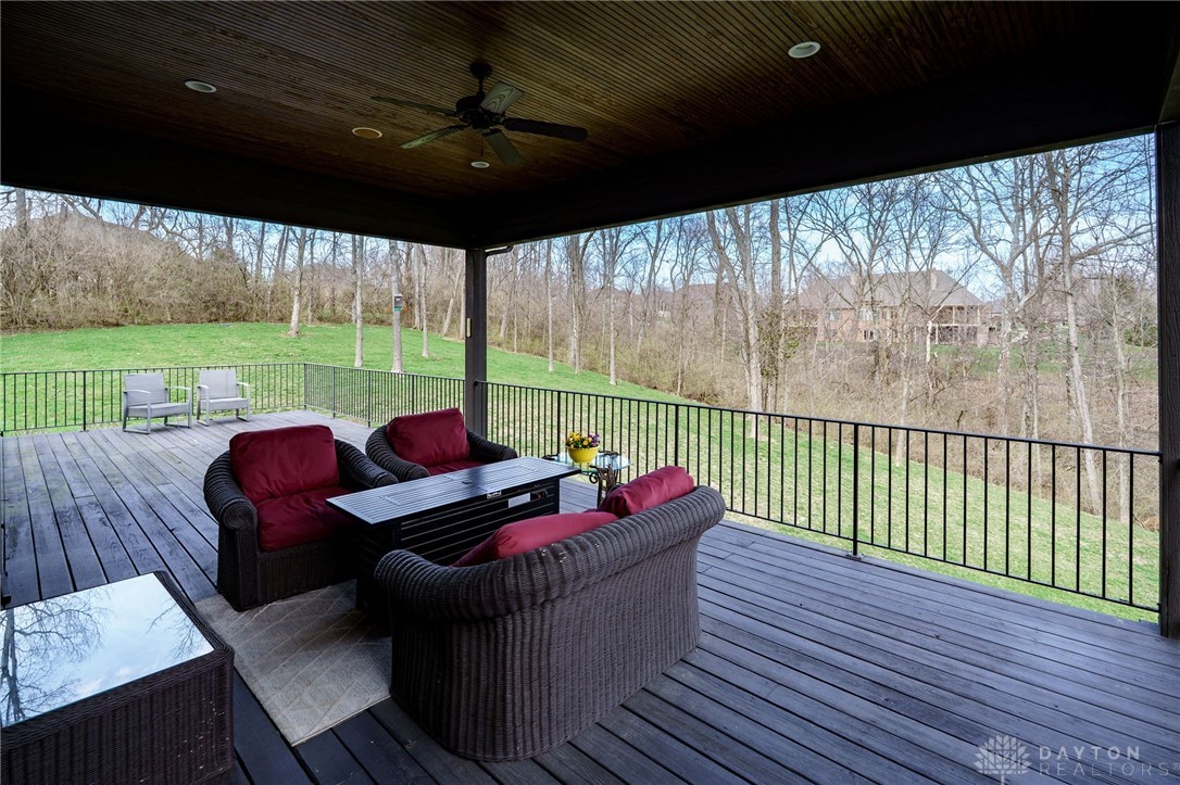 856 Willow Oak Court