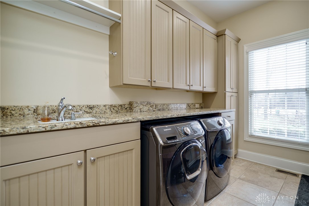 856 Willow Oak Court