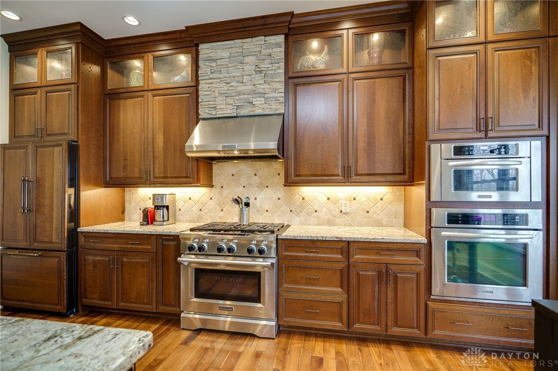 856 Willow Oak Court