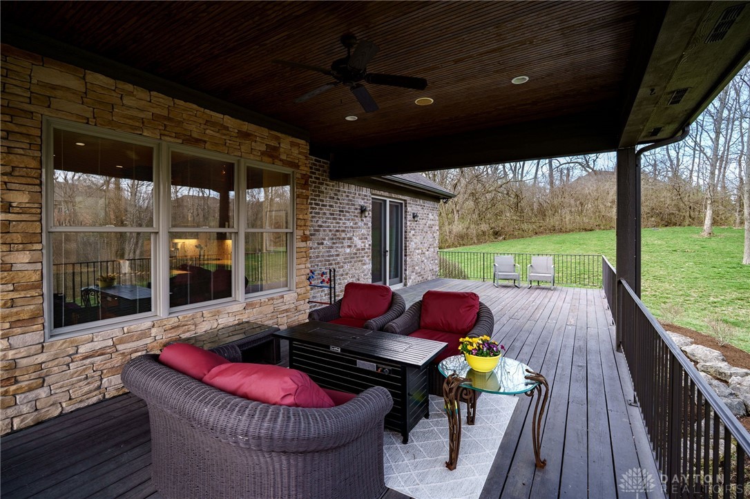 856 Willow Oak Court