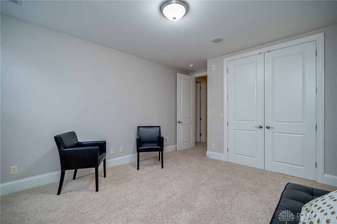 856 Willow Oak Court