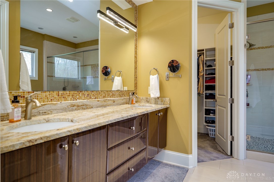 856 Willow Oak Court