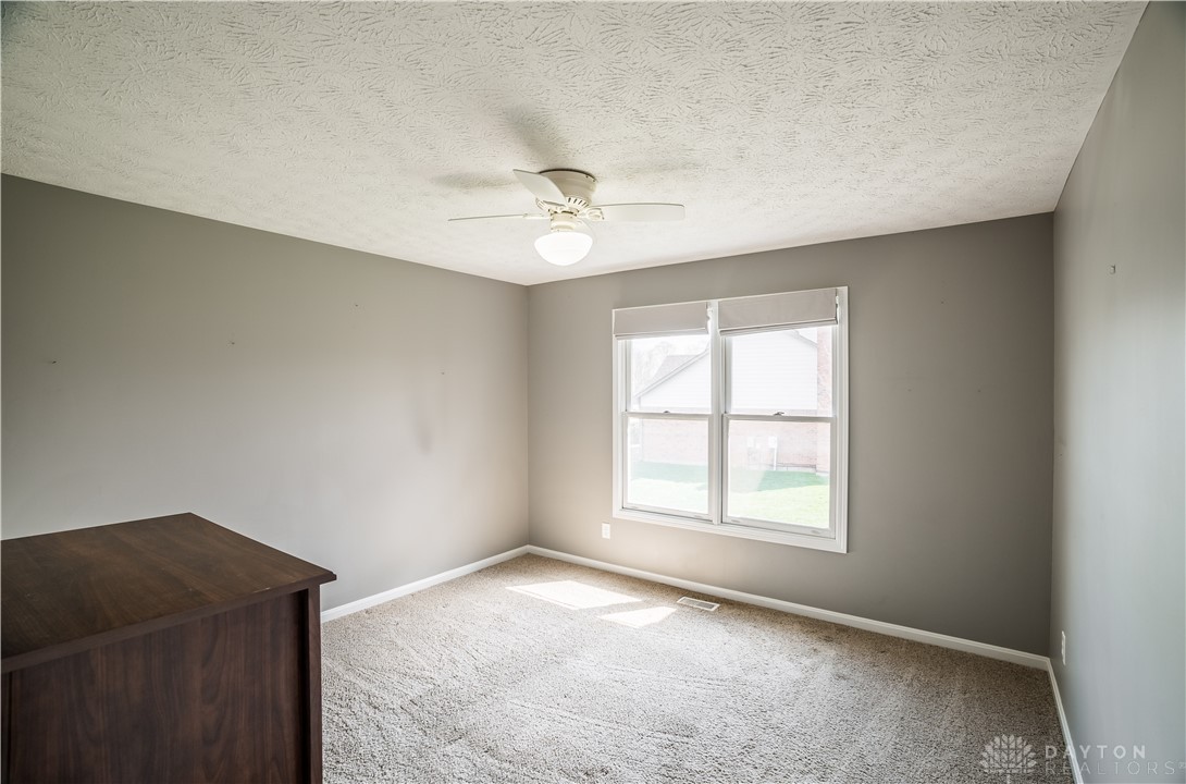 10680 Meadowfields Court