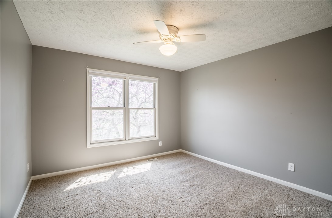 10680 Meadowfields Court