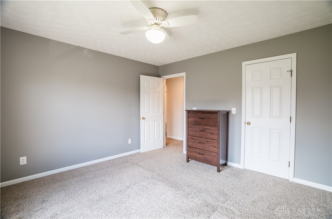 10680 Meadowfields Court