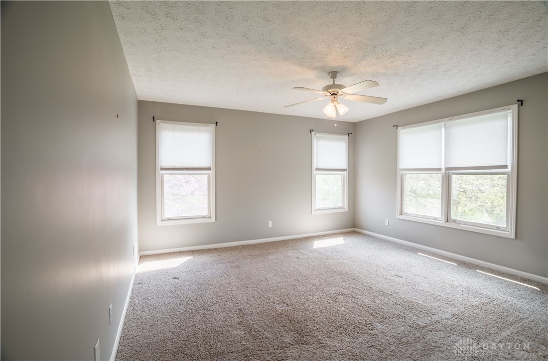 10680 Meadowfields Court