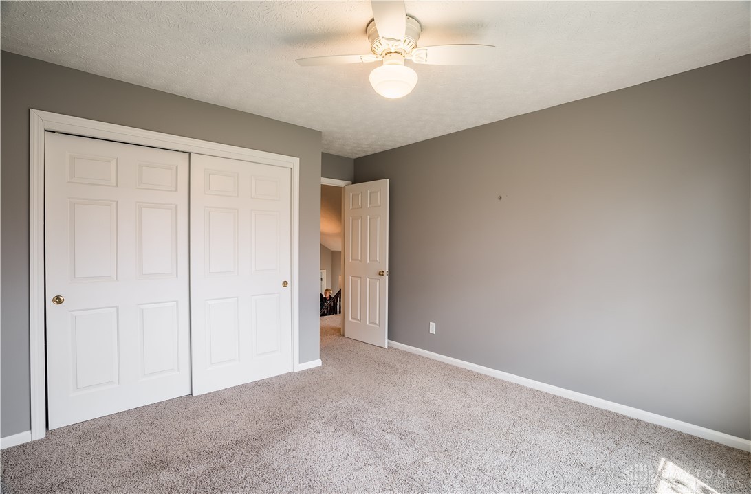 10680 Meadowfields Court