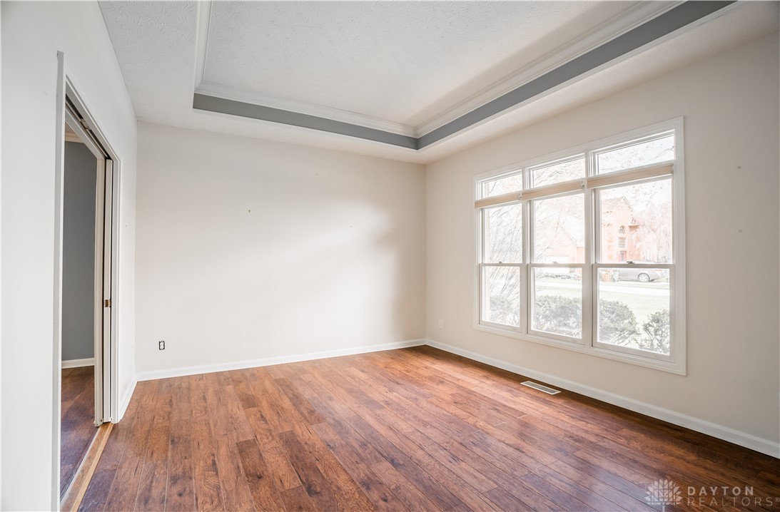 10680 Meadowfields Court