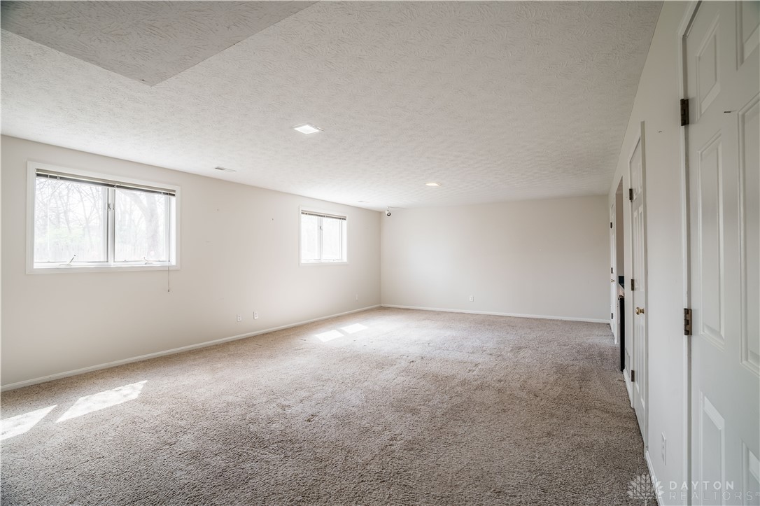 10680 Meadowfields Court