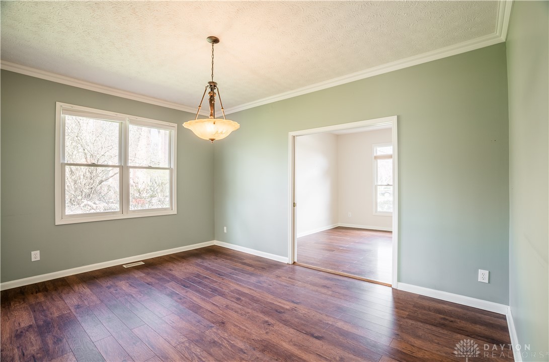 10680 Meadowfields Court