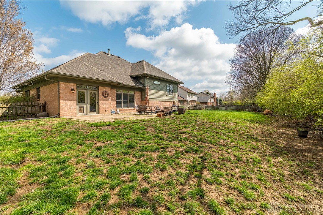 10680 Meadowfields Court