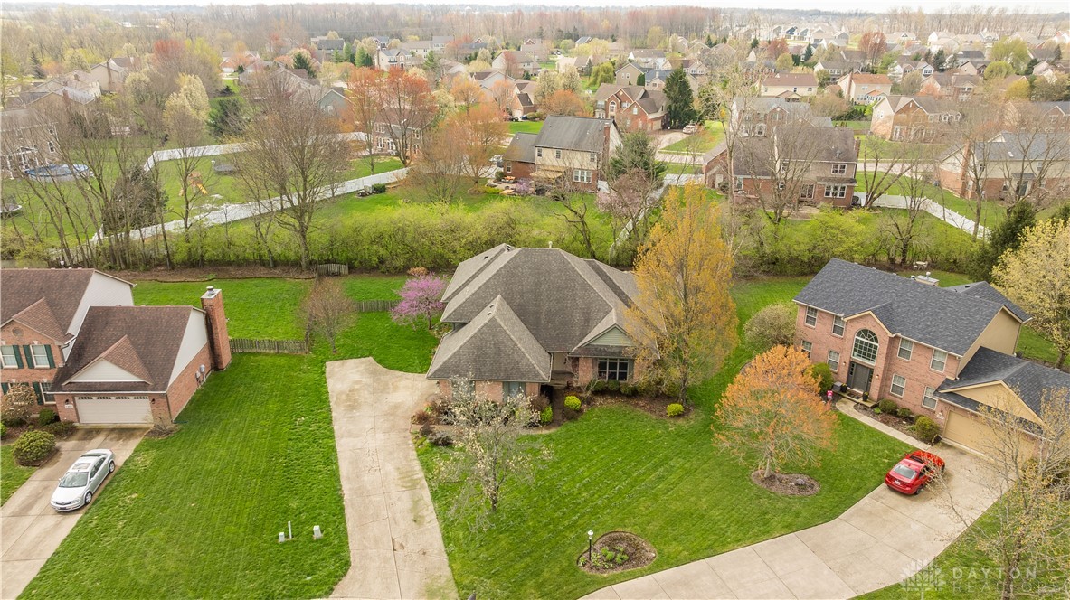 10680 Meadowfields Court