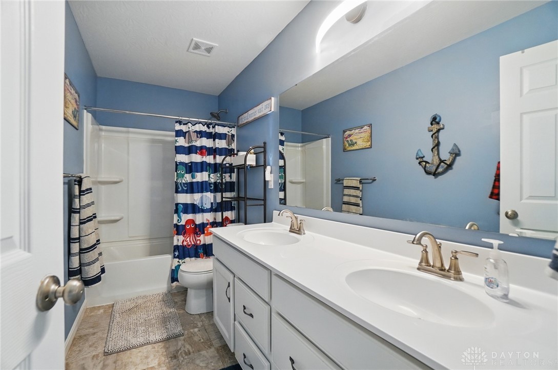 3438 Meadow Vole Court