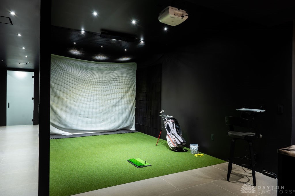 2360 Signal Hill Road