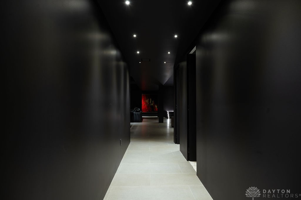 2360 Signal Hill Road