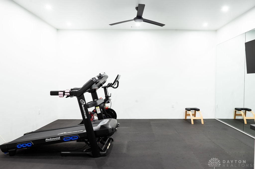 2360 Signal Hill Road