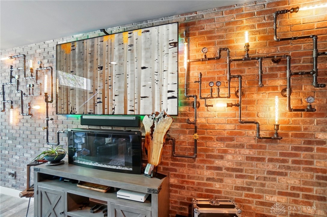 584 Grand Wood Court