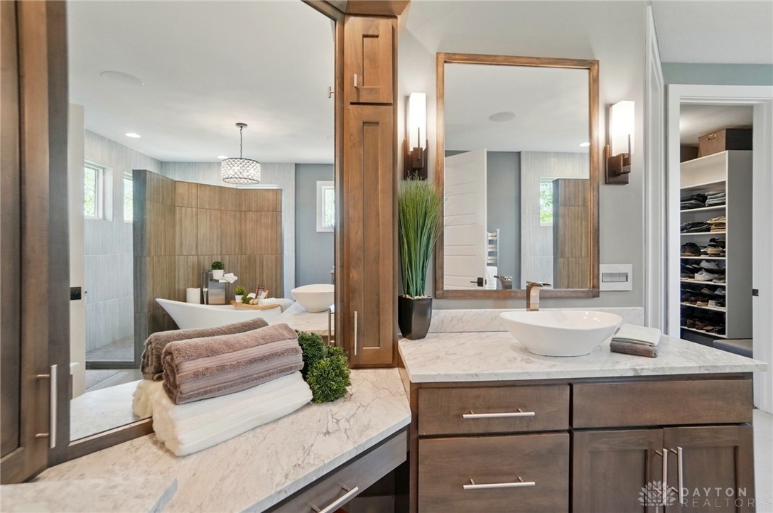 584 Grand Wood Court