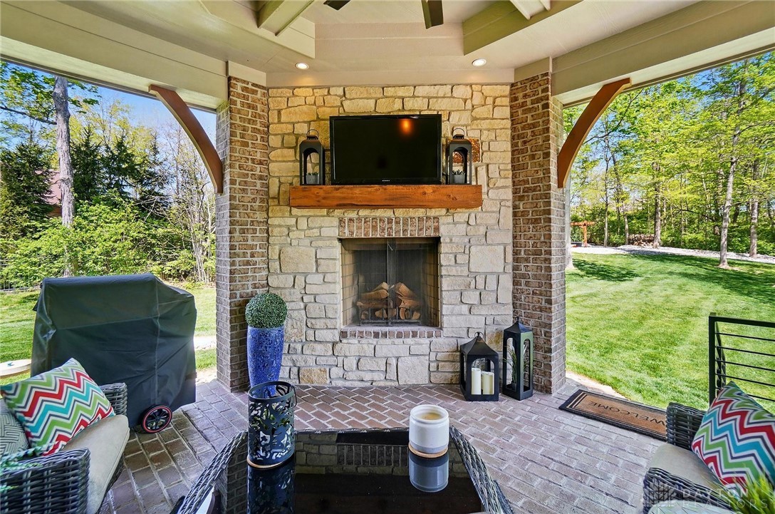 584 Grand Wood Court