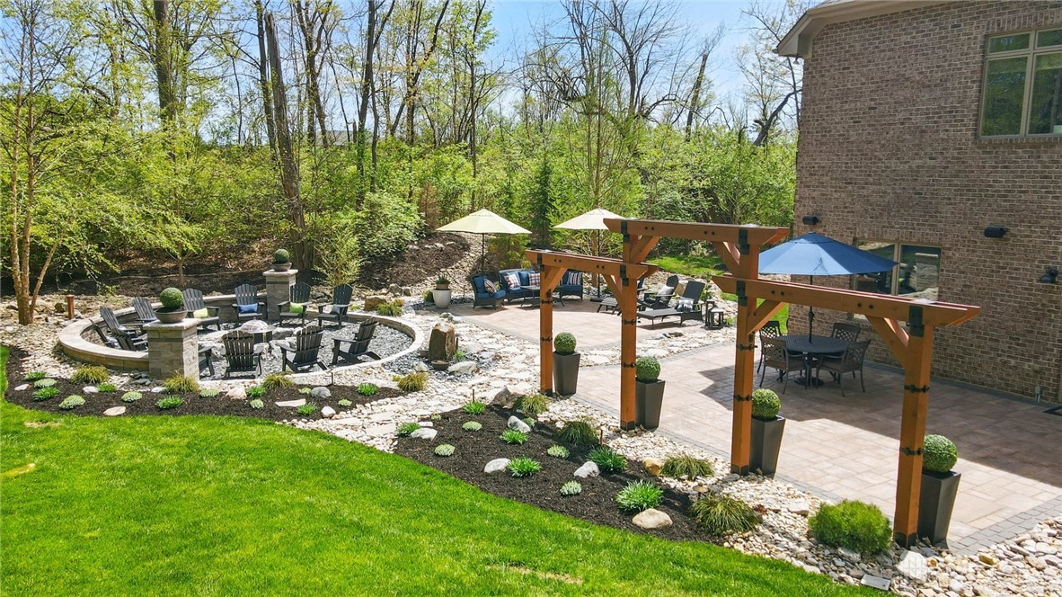 584 Grand Wood Court