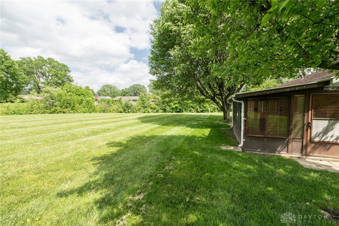 6820 Willow Creek Drive