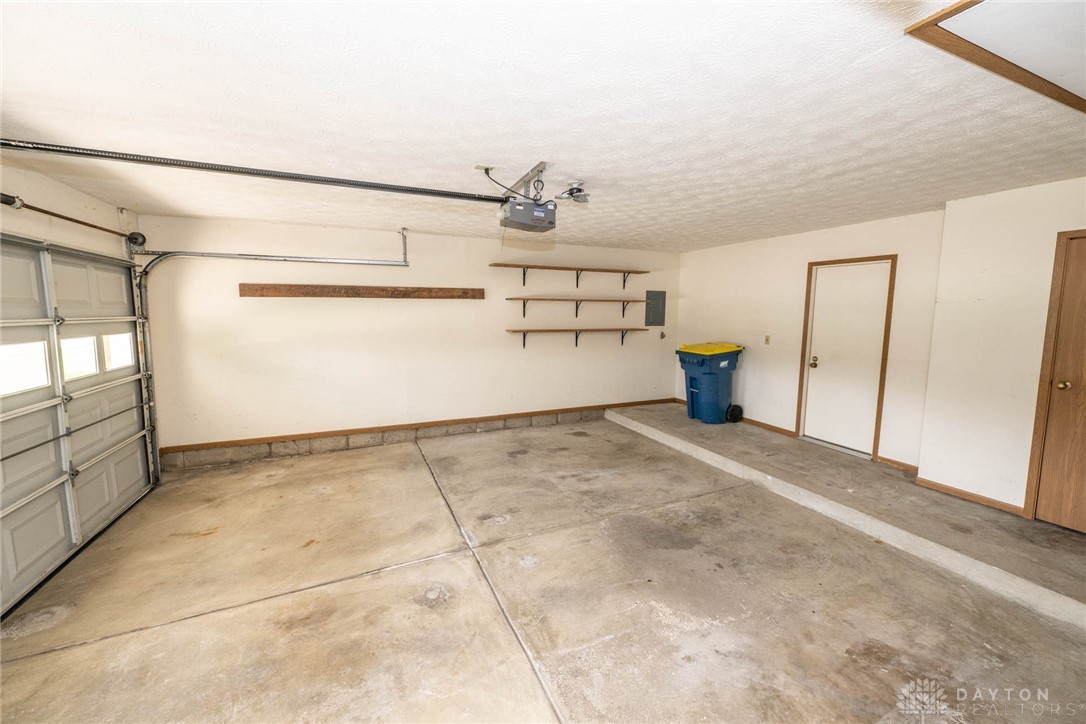 6820 Willow Creek Drive