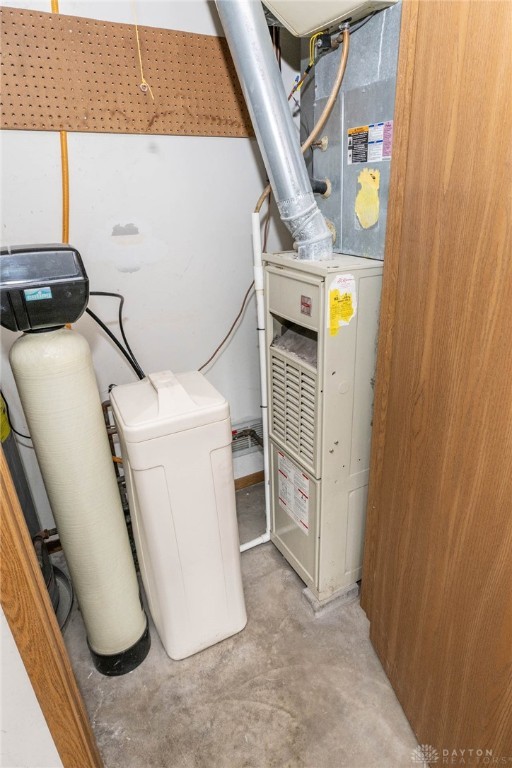 6820 Willow Creek Drive