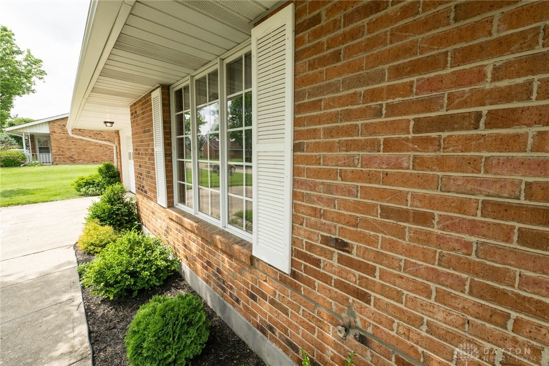 6820 Willow Creek Drive