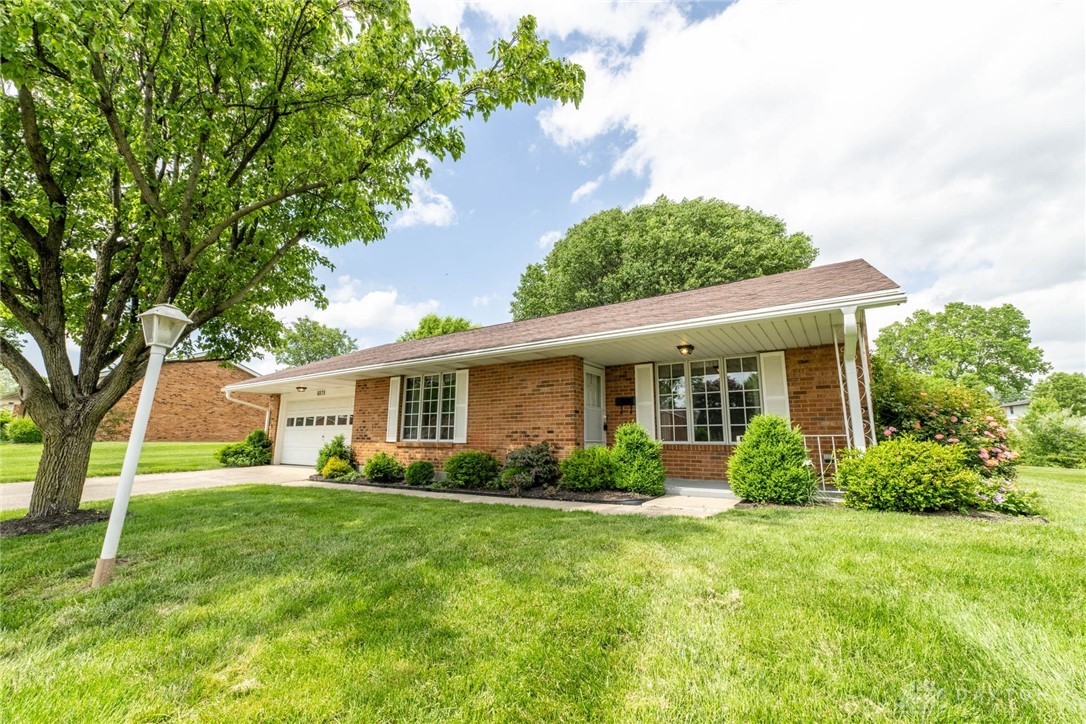 6820 Willow Creek Drive