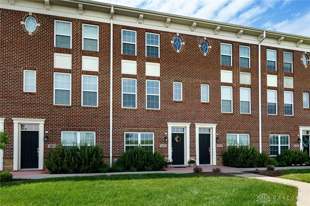 1203 Parklake Row