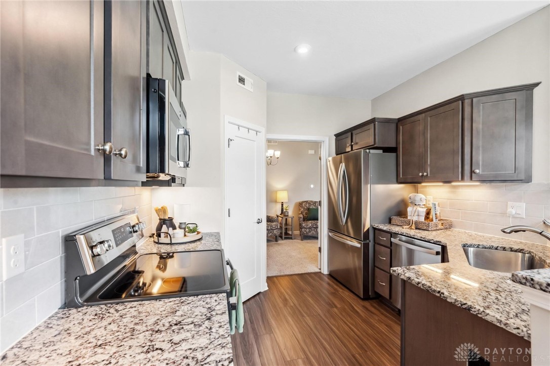 21 Pebble Brook Place